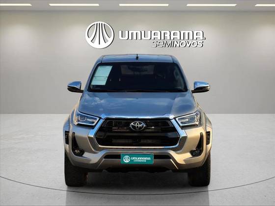 TOYOTA HILUX 2.8 D-4D TURBO DIESEL CD SRX PLUS 4X4 AUTOMÁTICO TOYOTA HILUX 2.8 D-4D TURBO DIESEL CD SRX PLUS 4X4 AUTOMÁTICO